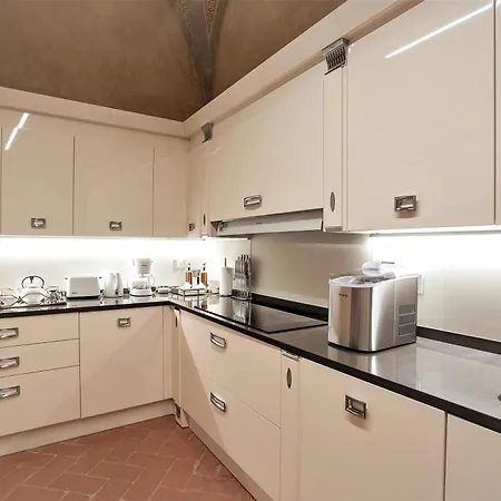 Prestigioso Palazzo Fiorentino Casa vacanze *