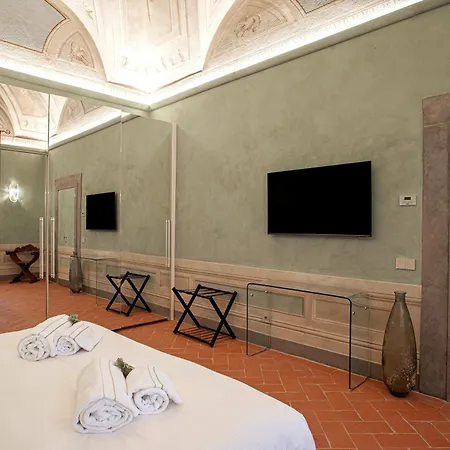 Prestigioso Palazzo Fiorentino Casa vacanze *